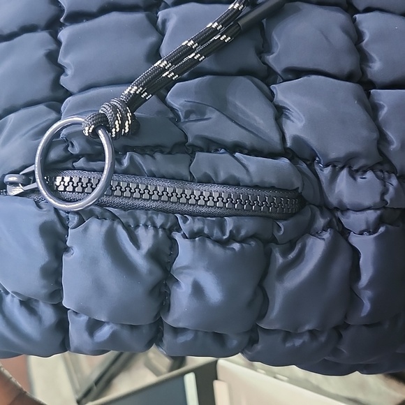 Urban Expressions Leda Nylon Hobo Bag Tik Toc Famous Viral College Essential NWT - Picture 9 of 10